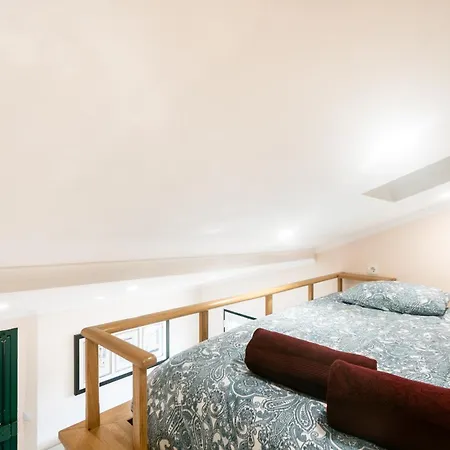 Holiday home Cozy Yellow House Bairro Alto *